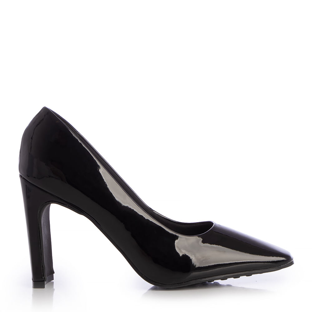 Scarpin preto sales verniz salto alto