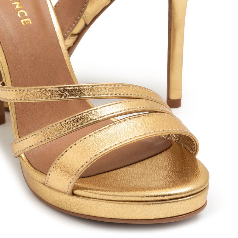 Sandália Meia Pata Dourada Salto Fino Constance Calçados