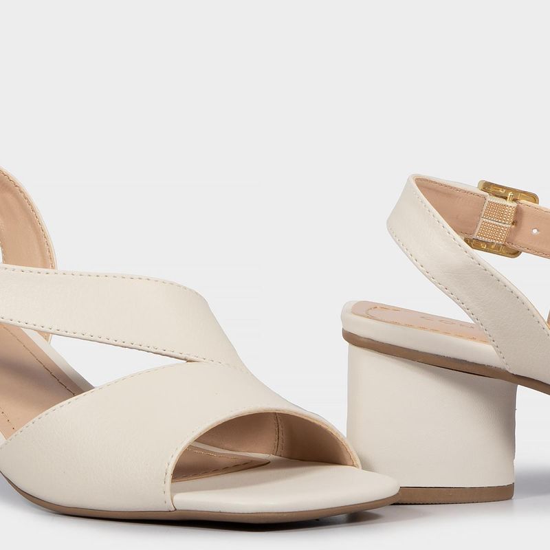Sandália Off White Recorte Constance Calçados