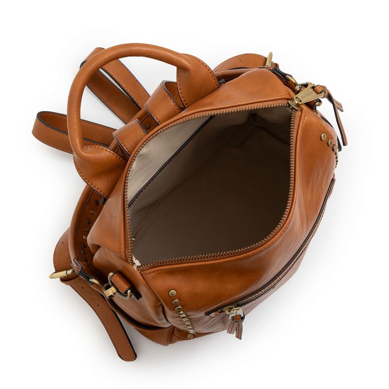 Mochila Enfeites Tachas Caramelo - Constance Calçados